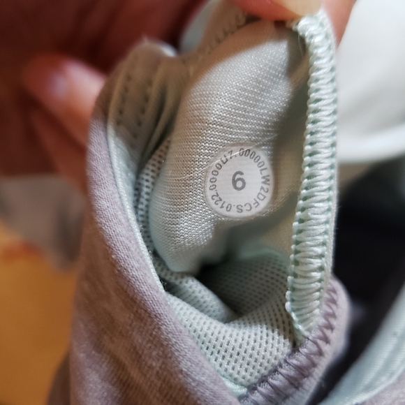 Lululemon wunder train sports bra size 6 - Picture 2 of 4